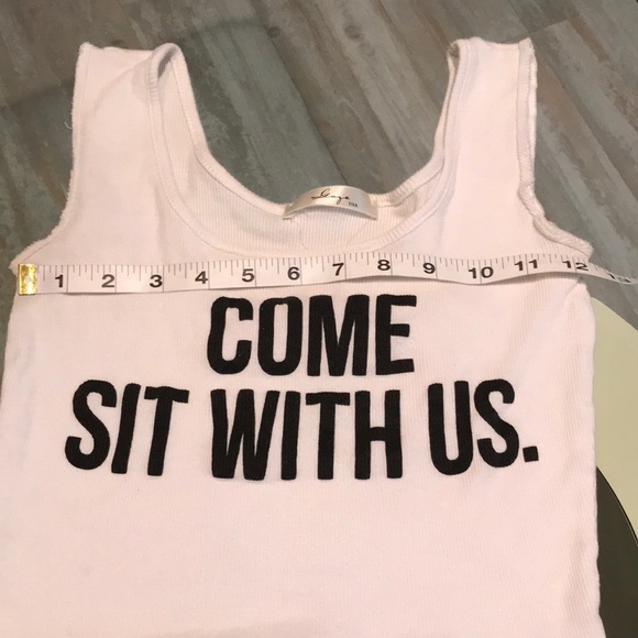 ❤️Gaze Come Sit With Us Ribbed Crop Tank - Picture 3 of 4